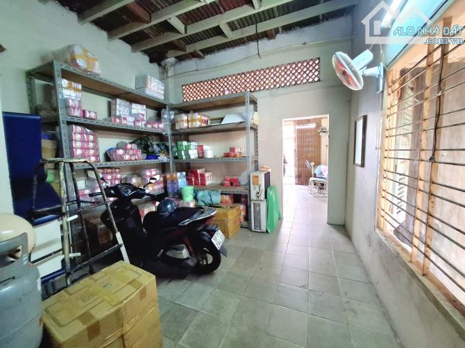 Bán nhà nát Trung tân Tân Bình diện tích to 175m2 giá rẻ nhất thị trường - 1