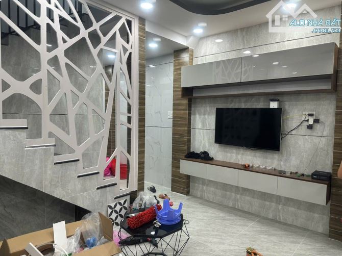 PHAN HUY ÍCH GÒ VẤP ,4 ×20 ,2 TẦNG ,XE HƠI TỚI NHÀ THÔNG ,GẦN SÂN BAY EMART ,NHỈNH 7 TỶ - 1