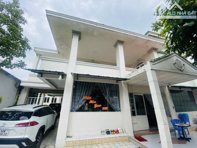 Bán căn biệt thự mặt tiền trung tâm Biên Hòa, đường Hà Huy Giáp gần sông đồng nai - 1