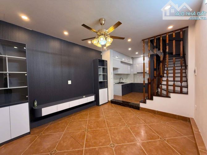 BÁN NHÀ NGÕ 381 NGUYỄN KHANG, CẦU GIẤY, HÀ NỘI. Ô TÔ ĐỖ CỬA. GIÁ 10.8 TỶ. DIỆN TÍCH 32M2 - 1