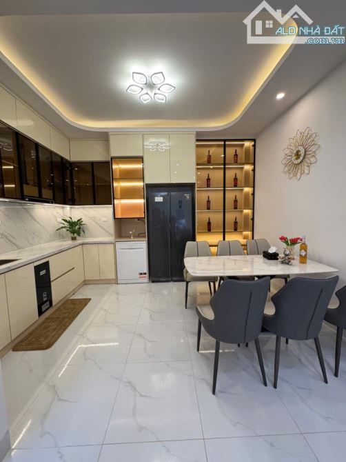 BÁN NHÀ TRUNG TÂM MAI ĐỘNG,20M RA PHỐ, Ô TÔ DỪNG ĐỖ, Ở LUÔN, 46M2 GIÁ CHỈ 9.X TỶ - 1