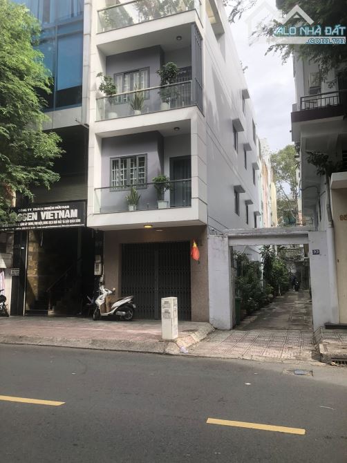 nhà góc 2 mặt tiền gần Nguyễn Tri Phương 65m2, 4.1x17m, 3 tầng, 26.5 tỷ - 1