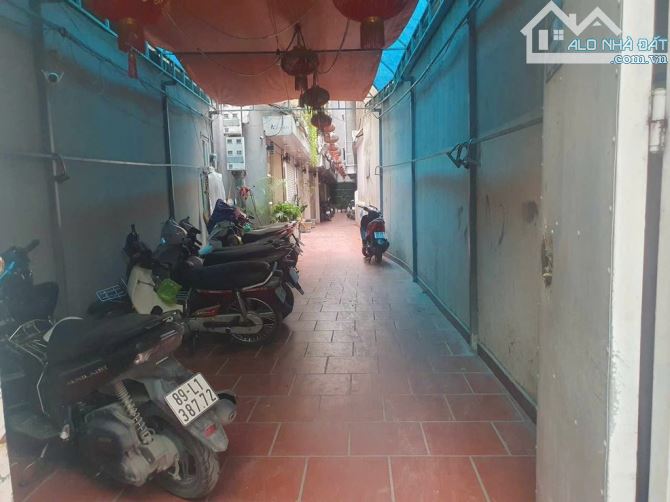 Bán nhà đường Hoàng Mai gần Hồ Đền Lừ, oto đỗ cổng, 35mx5T, MT 5m, 6.7 tỷ - 1