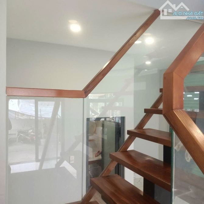 Nhà 2 tầng Mặt tiền đường NGUYỄN THỊ KIỂU phườngHT Q12 dt 122m2 Đường 12m DÒNG TIỀN 28TR/T - 1