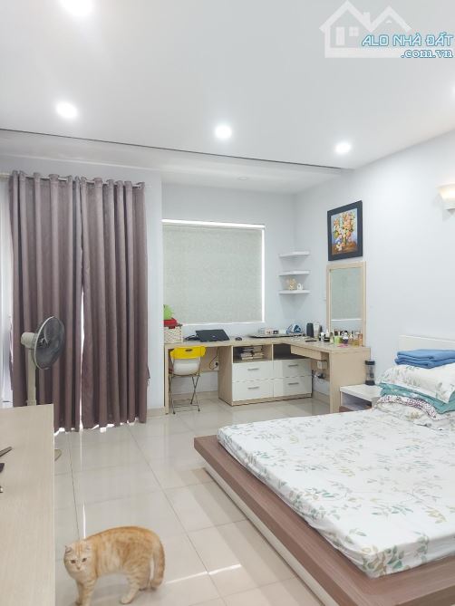 Bán nhà 2 tầng, 70m2, ngay MT Lê Văn Việt, Hiệp Phú, Ngã Tư Thủ Đức, Quận 9 - 1