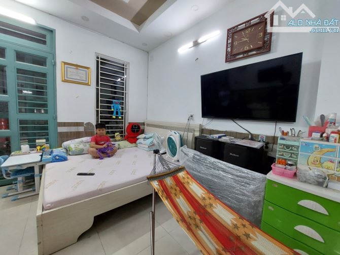 Bán nhà 911/...đường Quang Trung, phường 14, Gò Vấp, 61m2, 3 tầng, 4PN, 3WC, nhỉnh 5 tỷ - 1