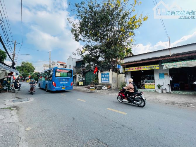 Bán đất mặt tiền - 370m2 ngang 10m - gần ga Metro, Xa Lộ - Quận 9 - 1