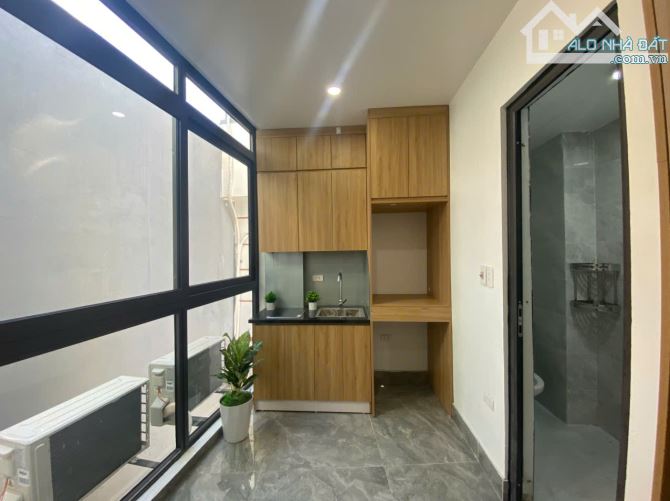 Cho Thuê CCMN Ngõ 26 Cự Lộc Thanh Xuân 25m2 Studio Ban Công Cửa Sổ Giặt Riêng Thang Máy 9P - 14