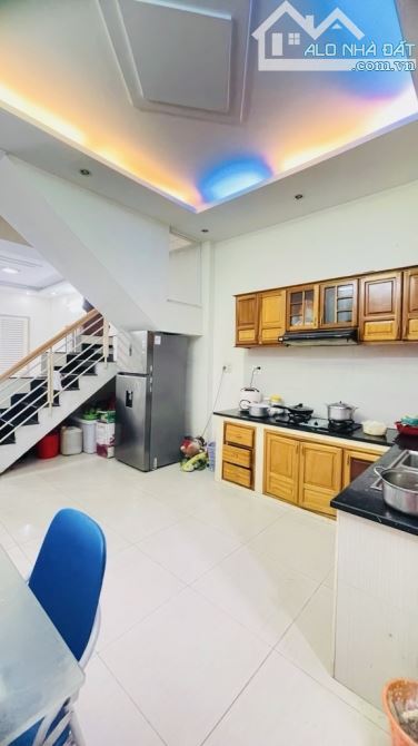 Bán nhà HXH, Sát MT Dương Văn Dương, Quận Tân Phú, 52m2, 3 tầng, giá 5,88 tỷ TL - 2