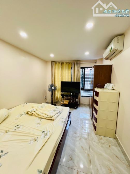 Nhà đẹp hẻm rộng, đường Võ Văn Kiệt, Quận 1👉5 tầng 6pn. 42M2👉 chỉ 8,5 tỷ. - 2