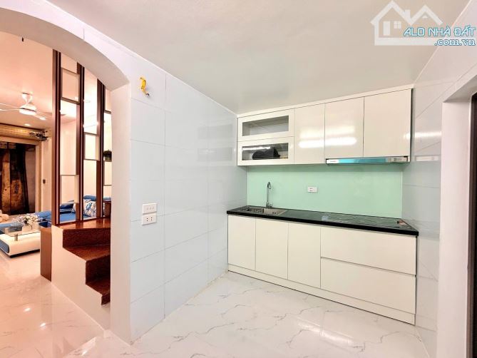 Văn Chương - Tôn Đức Thắng ~40 m 3 tầng 4 ngủ ... giá chỉ 6.65 tỷ.  NHÀ ĐẸP GẦN HỒ - 2