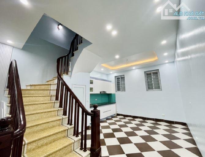 SIÊU PHẨM NHÀ ĐẸP XUÂN ĐỈNH – 57M², 3 MẶT THOÁNG – GIÁ NHỈNH 11 TỶ , 5 tầng, 4PN rộng - 2
