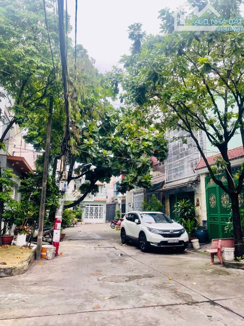 Bán nhà CHDV 7PN, Hẻm xe hơi, Ngang 4.3m, DT 30 triệu/ tháng, Gần Emart 2 , 7 TỶ 990 - 2