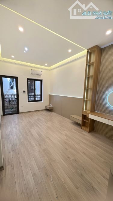 THỊNH HÀO 3- ĐỐNG ĐA-NHÀ ĐẸP Ở LUÔN-FULL NỘI THẤT XỊN SÒ-29M2-MT3.3- GIÁ CHỈ 6,35 TỶ - 2