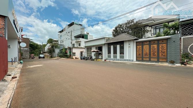 3kiot góc 2 mặt tiền Đỗ Nhuận cách Hà Huy Tập chỉ 50m - 2