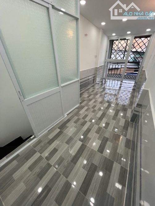 Bán nhà mặt tiền Đường số 8, Bình Tân gần Aeon Tân Phú, 20m2 - 3x7 - 2 tầng, chỉ hơn 2 tỷ. - 2