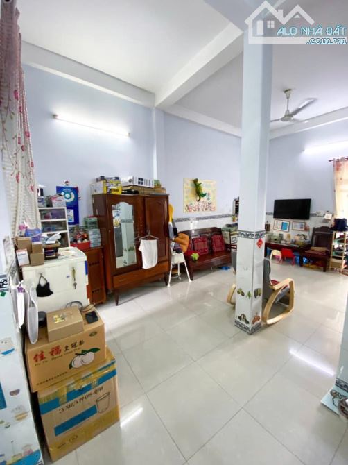 🌺- LÊ VĂN QUỚI ĐƯỜNG 8M THÔNG -  - 4 x 16 - 3 TẦNG - ĐẸP LUNG LINH -                    C - 2