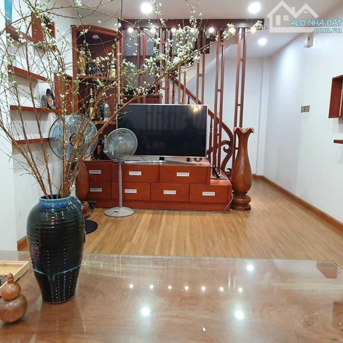 Siêu phẩm Văn Phú ,Hà Đông ,50m2 nhà 4T chắc chắn ,30m ra đường ô tô đỗ Giá 7.85 Tỷ - 2