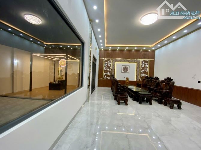 BIỆT THỰ VƯỜN [2000m2] VIPP GẦN KCN TÂN AN 14,5Tỷ - 2