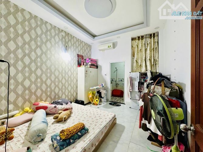 Bán nhà lô góc khu đồng bộ cao tầng Gò Vấp, hẻm 6m thông, nhà mới, giá 6 tỷ xíu - 2