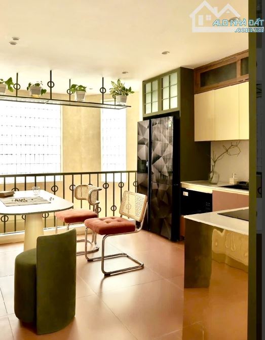 Bán nhà Thành Thái, Quận 10, xe hơi đỗ cạnh nhà, 5 Tầng, thang máy, 42m2, 11.95 Tỷ - 2