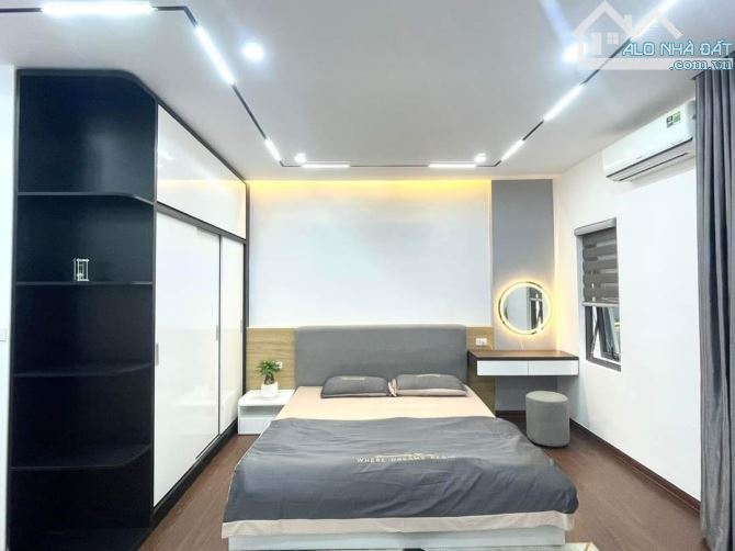 Bán nhà Lê Văn Hiến, 35m2, phân lô, ô tô, nội thất chủ tặng,  nhỉnh 5tỷ. - 2