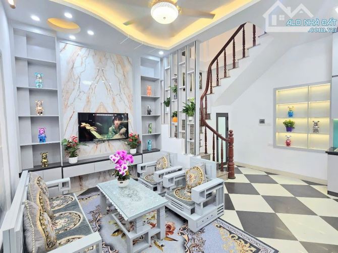 5 bước ra ô tô,Hoàng Mai, ngõ thông rộng thoáng, chỉ 6,5 tỷ, mặt tiền 5m, DT34m2*5 tầng - 2