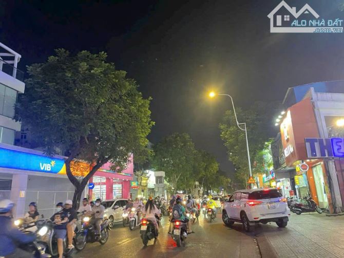 Chính Chủ Bán nhà MT Lê Văn Sỹ,P.14, Q.3, 15x22m, đang cho ngân hàng VIB thuê 330tr/tháng, - 2