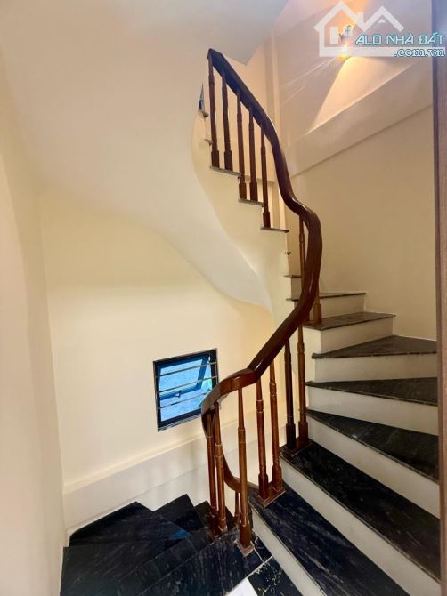 Nhà mới tinh phố Vĩnh Hưng, ngõ thông, ở thích DT 34m2 x 5 tầng x MT 4.5m, giá 6.8 tỷ. - 2