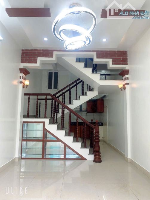 Bán nhà dân 3 tầng ngã 5 kiến an, ô tô tránh nhau - 2