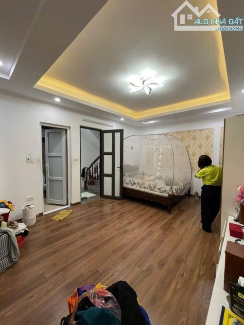 BÁN NHÀ TRUNG TÂM HOÀNG MAI, Ô TÔ ĐỖ CỔNG, Ở LUÔN, DÂN TRÍ CAO GIÁ CHỈ 6,7 TỶ - 2