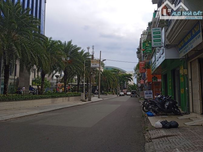 Hẻm xe tải Lý Thường Kiệt, 192m², 4 tầng, giá 58 tỷ - 2