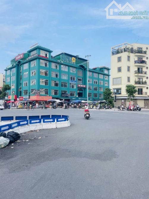 TÒA NHÀ MP NGỌC THỤY 300M2, 7 TẦNG, MT12M KHẲNG ĐỊNH ĐẲNG CẤP DÒNG TIỀN 4X TỶ - 2