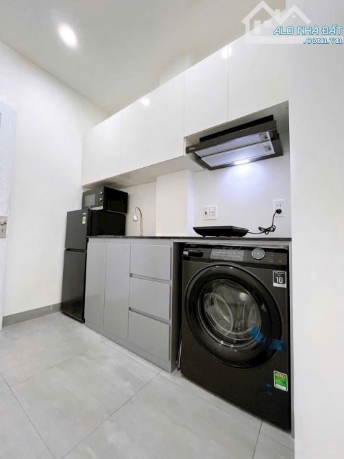 Căn Hộ Dịch Vụ + 3 Lầu, Hẻm Ô Tô – gần Hoàng Diệu 2– Giá 22 Tỷ