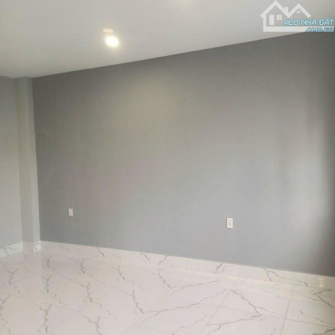 Nhà 2 tầng Mặt tiền đường NGUYỄN THỊ KIỂU phườngHT Q12 dt 122m2 Đường 12m DÒNG TIỀN 28TR/T - 2