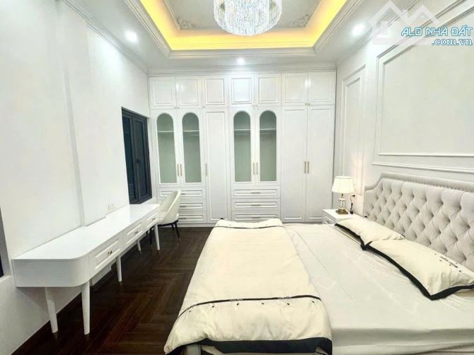 PHỐ NGỌC HÀ - NỘI THẤT TÂN CỔ ĐIỂN - LÔ GÓC DT 34m2 5 tầng MT 4m Giá 9.8 tỷ - 2