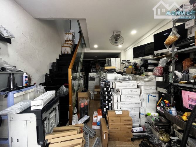CƠ HỘI! NHÀ 2 TẦNG HXH - CÁCH NGUYỄN TRÃI CHỈ 15M - TRUNG TÂM Q 1 - 60M² - CHỈ 10 TỶ! - 2