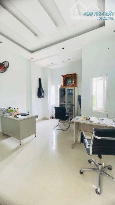 Bán nhà HXH, Sát MT Dương Văn Dương, Quận Tân Phú, 52m2, 3 tầng, giá 5,88 tỷ TL - 3