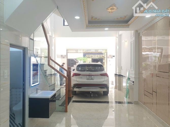 Bán Nhà giá chỉ 1/3 trong Vạn Phúc City nhưng thừa hường trọn vẹn mọi tiện ích từ đây - 3