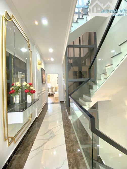 Bán Nhà Đẹp, Full Nội Thất, 90m2, 4 Tầng, Thang Máy, Chỉ 10 Tỷ 8, Huỳnh Tấn Phát, Nhà Bè - 3