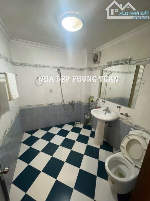 P Tuấn. Hot_ nhà 4 tầng Mặt Đường quận Ngô Quyền  _ 93m² _ Vị trí đẹp - 3
