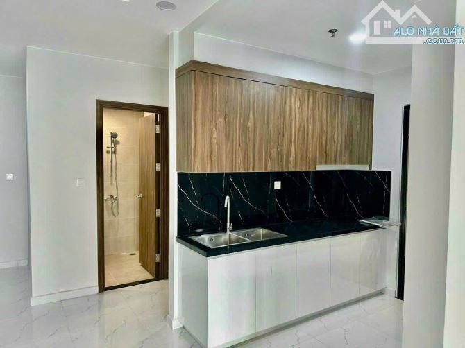 Bán gấp căn chung cư Opal Skyline tầng cao view đẹp 65m2 2PN-2WC giá 1.9 tỷ sổ hồng riêng - 3