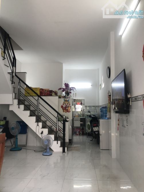 Bán nhà đẹp 32m2, Thống Nhất, P16, Gò Vấp, SHR vuông, nhỉnh 3 tỷ - 3