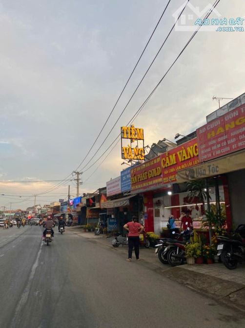 BÁN ĐẤT NGAY CHỢ LONG THÀNH - KẾ TIỆM VÀNG ,MẶT TIỀN KINH DOANH ,CHO THUÊ, 122M2 GIÁ 2TỶ19 - 3