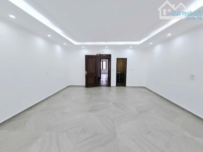 Cho thuê building Phan Văn Trường, Cầu Giấy, 545M , 8 Tầng thang máy, 95tr/ tháng. - 3