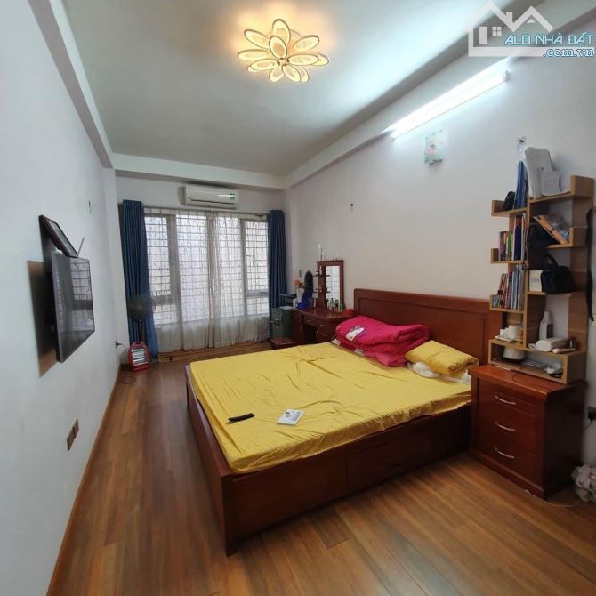 Siêu phẩm Văn Phú ,Hà Đông ,50m2 nhà 4T chắc chắn ,30m ra đường ô tô đỗ Giá 7.85 Tỷ - 3