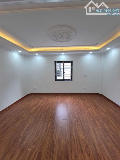 Bán nhà Vĩnh Quỳnh 55m 4 t mới koong cách 1 nhà ô tô dừng đỗ tiện ích bạt ngàn 5.95 tỷ - 3