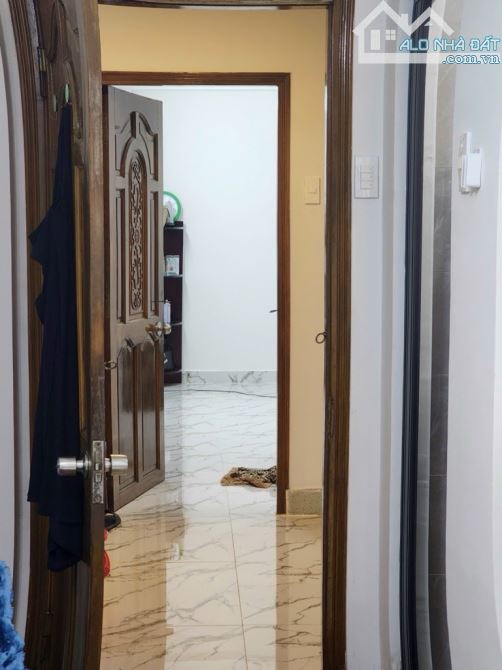 NGUYỄN TRÃI -QUẬN 1- HẺM XE HƠI –CÁCH MẶT TIỀN 20M - 60M2 (4.45X13.5)- GIÁ 18 TỶ TL - 3