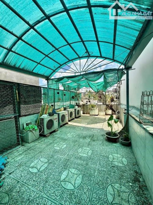 GIÁP QUẬN 1 - ĐIỆN BIÊN PHỦ P15 BÌNH THẠNH - 5 TẦNG BTCT - SỔ NỞ HẬU ĐẸP - 3