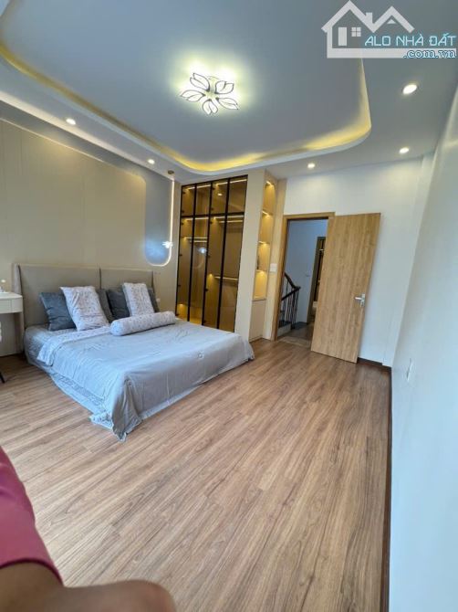 BÁN NHÀ TRUNG TÂM MAI ĐỘNG,20M RA PHỐ, Ô TÔ DỪNG ĐỖ, Ở LUÔN, 46M2 GIÁ CHỈ 9.X TỶ - 3